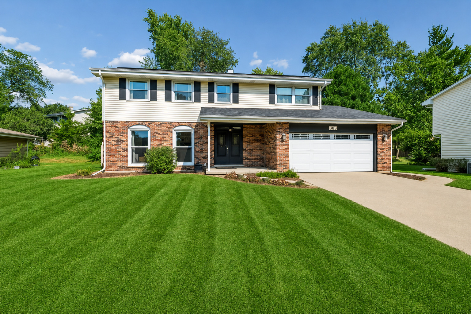 5s671 Buttonwood Court Property Photo 1