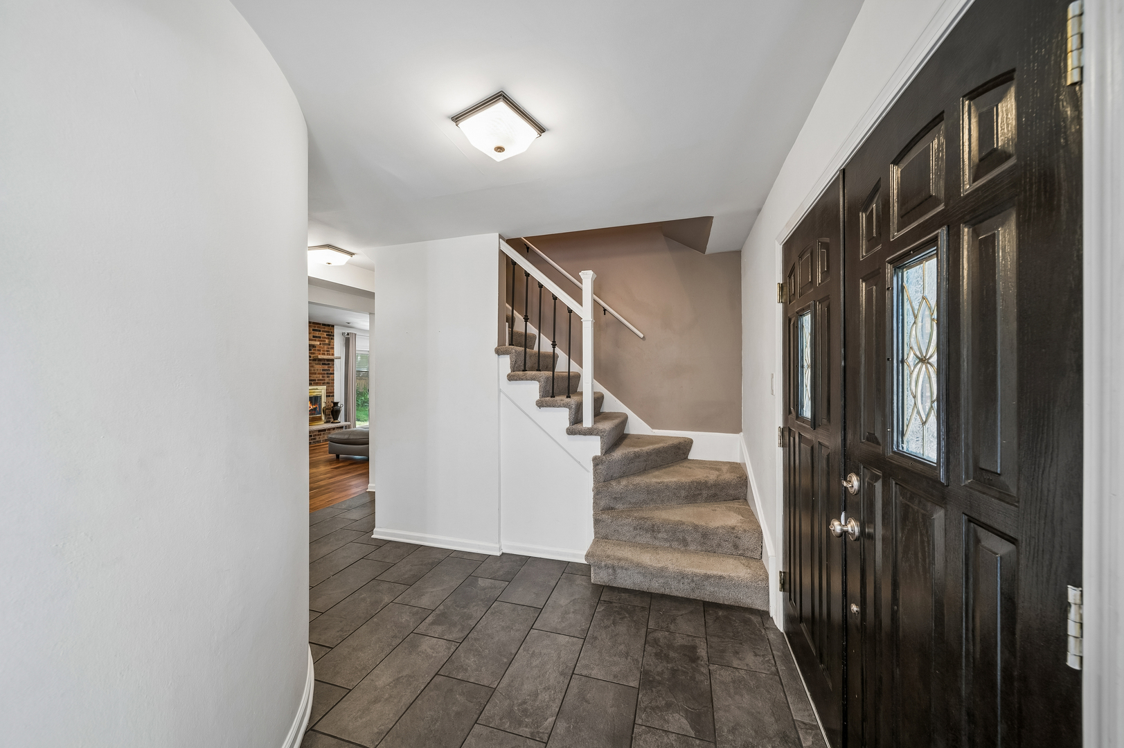 5s671 Buttonwood Court Property Photo 7