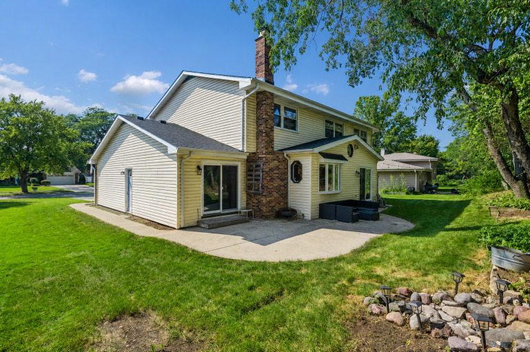 5s671 Buttonwood Court Property Photo 25
