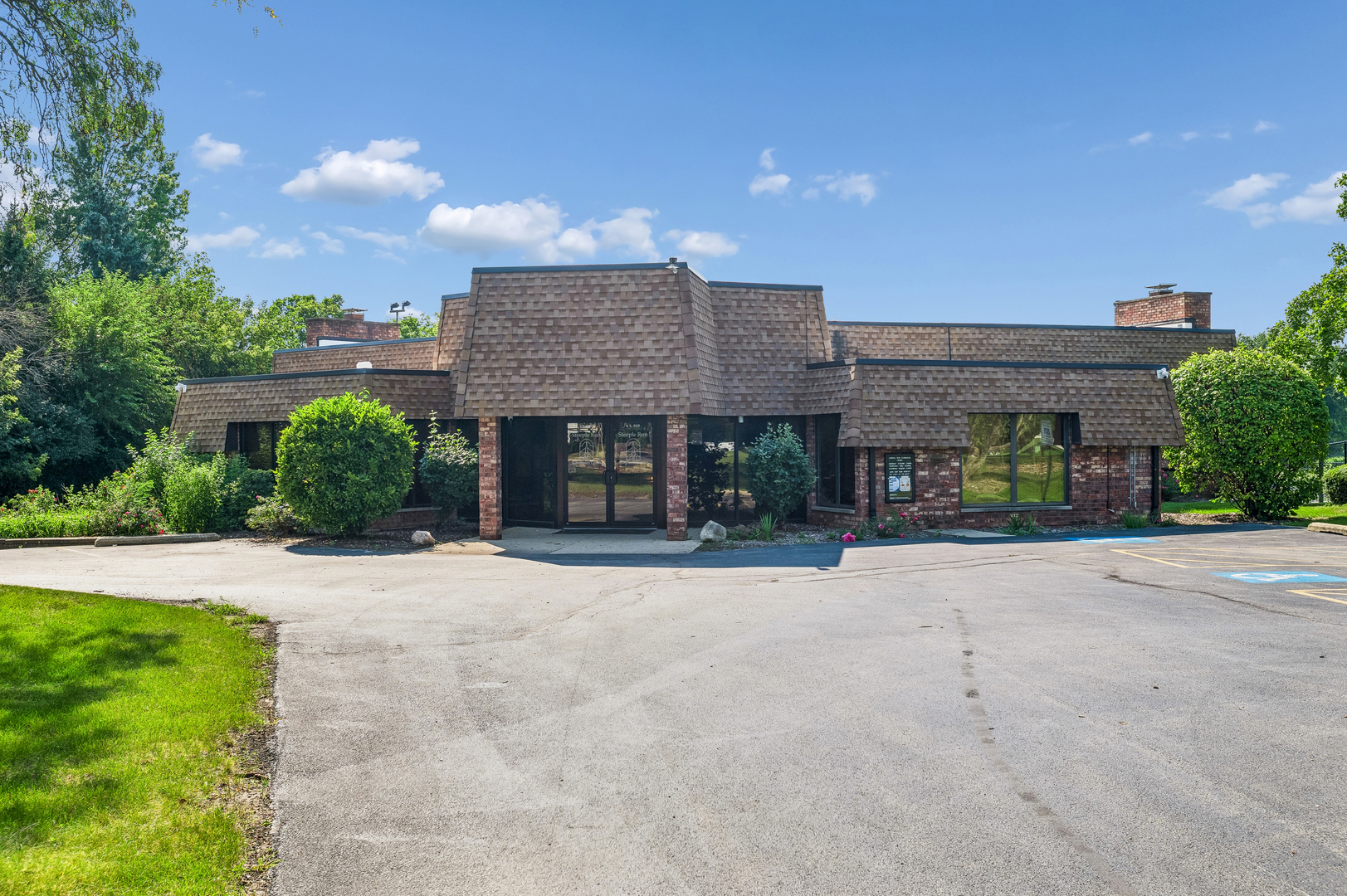 5s671 Buttonwood Court Property Photo 26