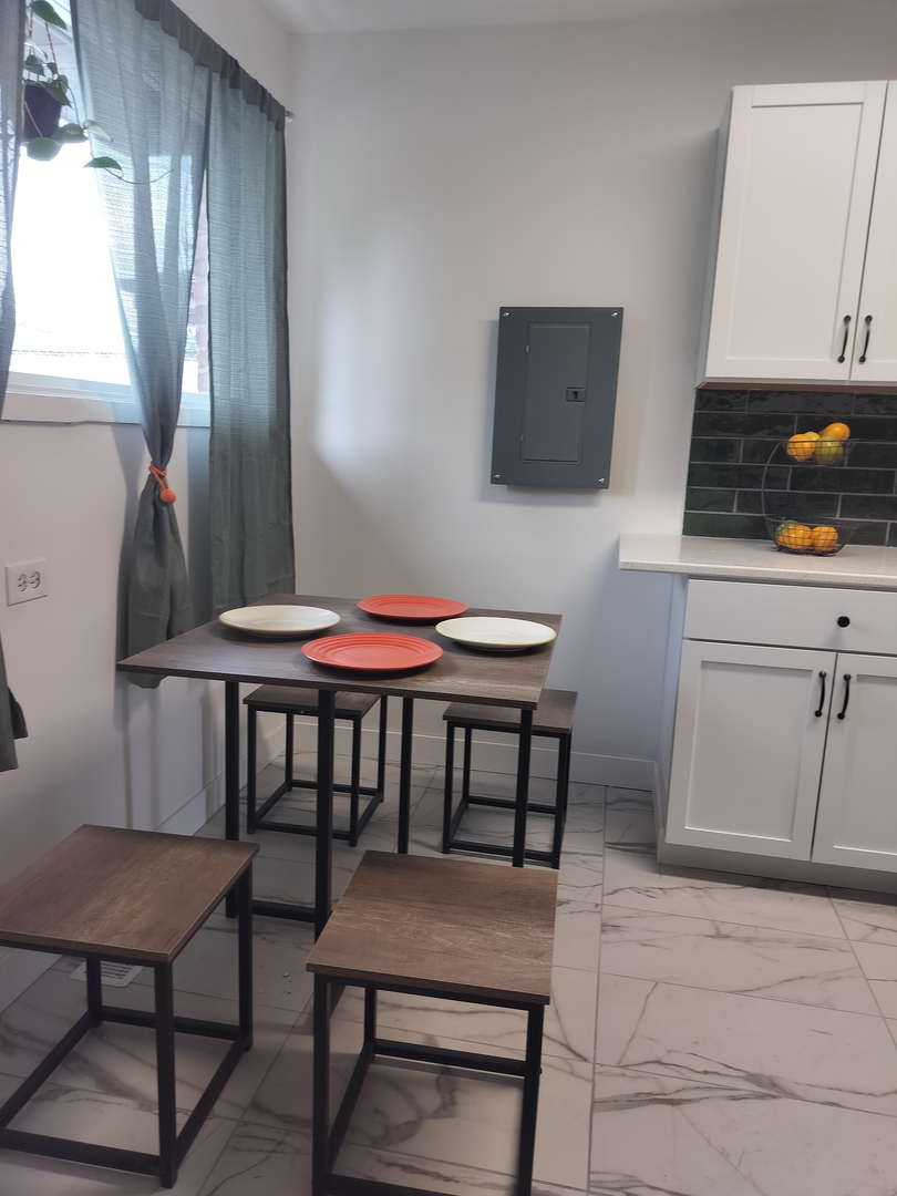 1404 Burnham Avenue Property Photo 7
