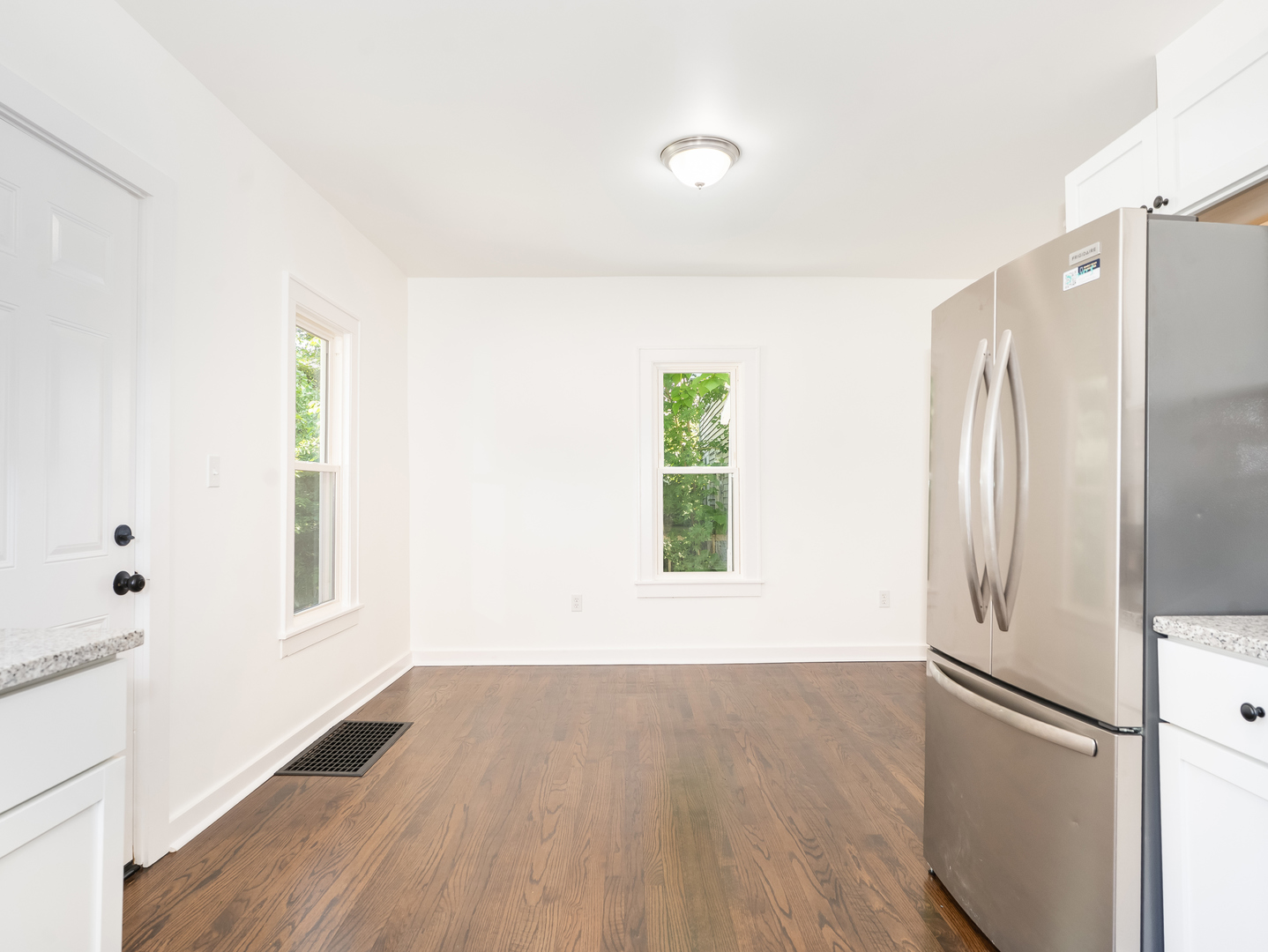 510 W 8th Street Property Photo 5