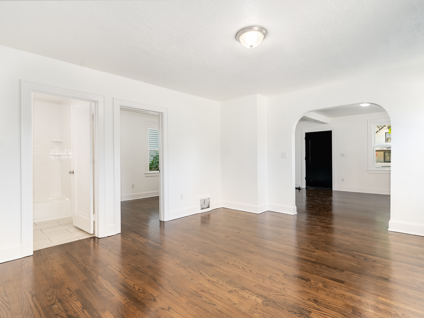 510 W 8th Street Property Photo 8