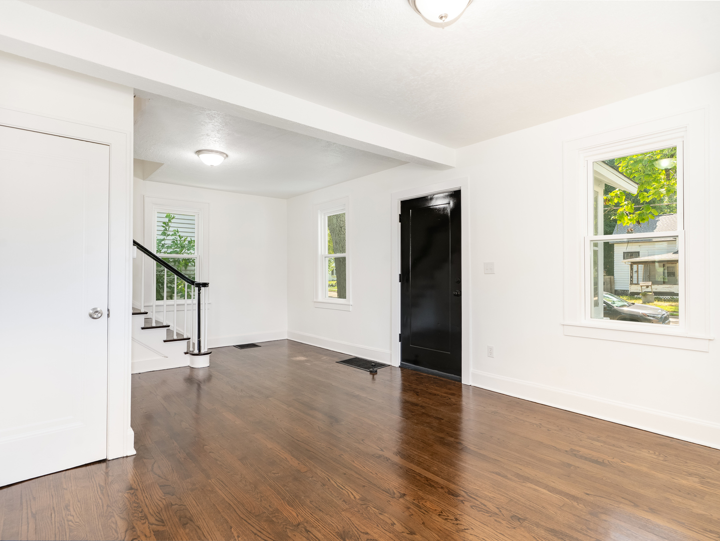 510 W 8th Street Property Photo 10