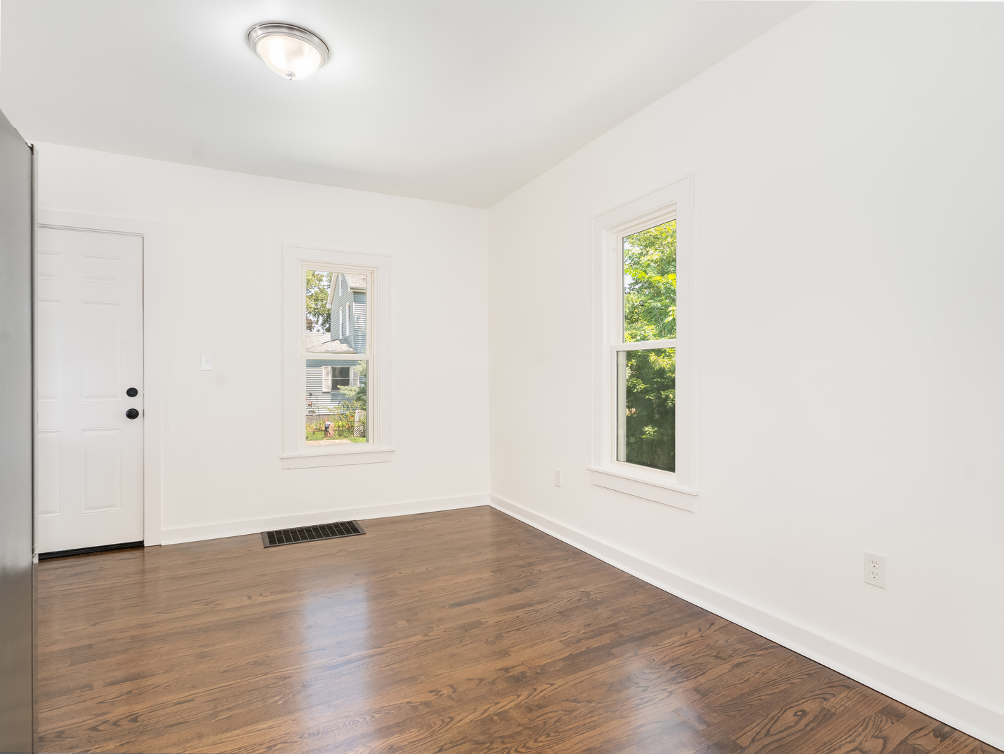510 W 8th Street Property Photo 14