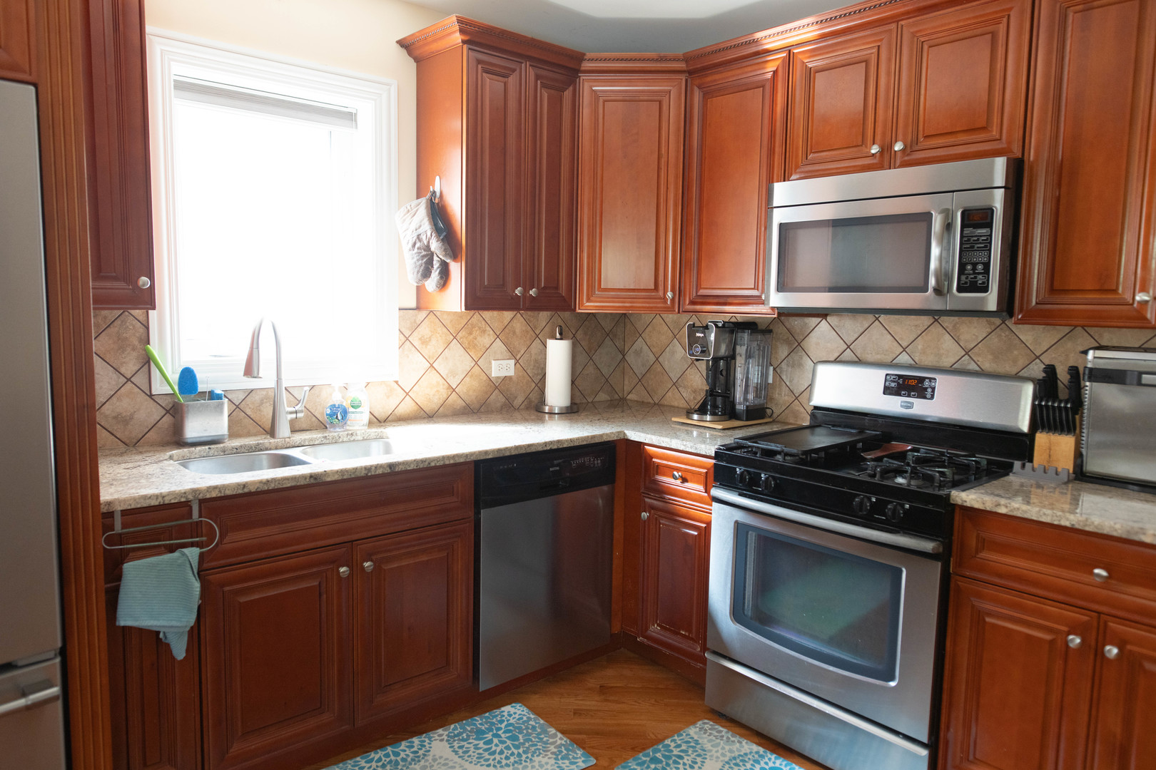 6549 S Kostner Avenue Property Photo 8