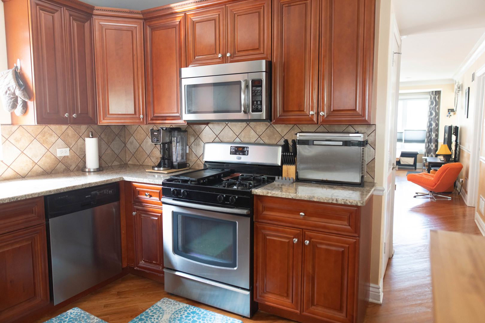 6549 S Kostner Avenue Property Photo 10