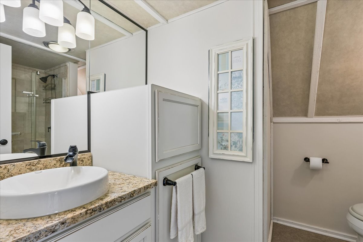 40576 N Grand Avenue Property Photo 8