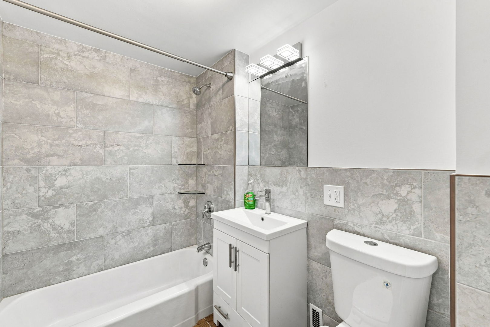 310 E 138th Street Property Photo 13