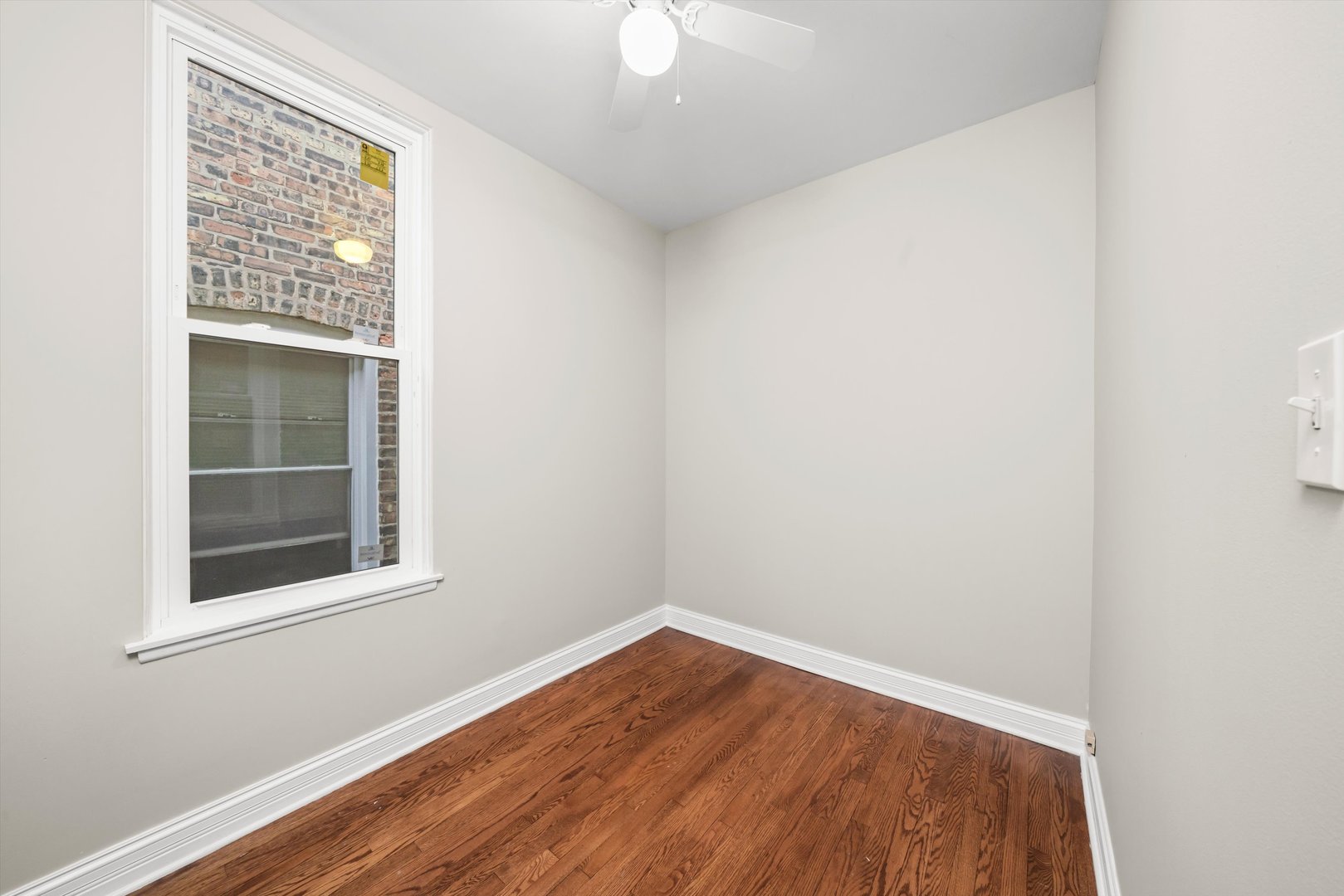 2420 S Oakley Avenue Property Photo 10