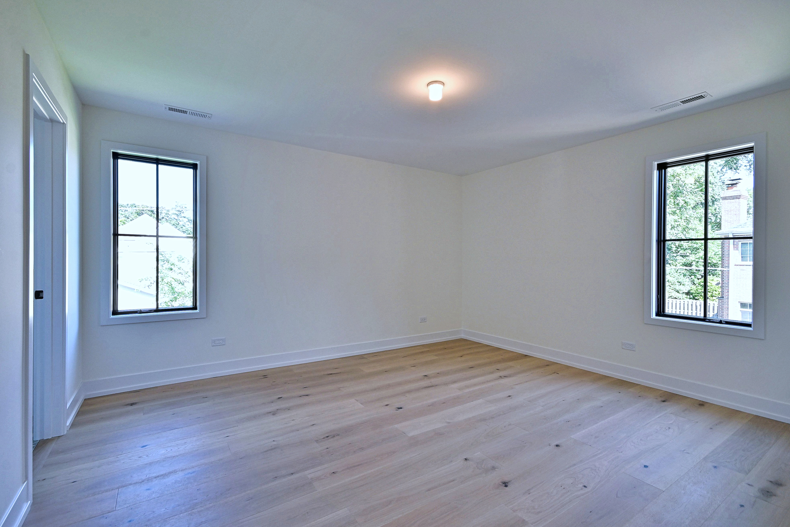680 S Bryan Street Property Photo 23