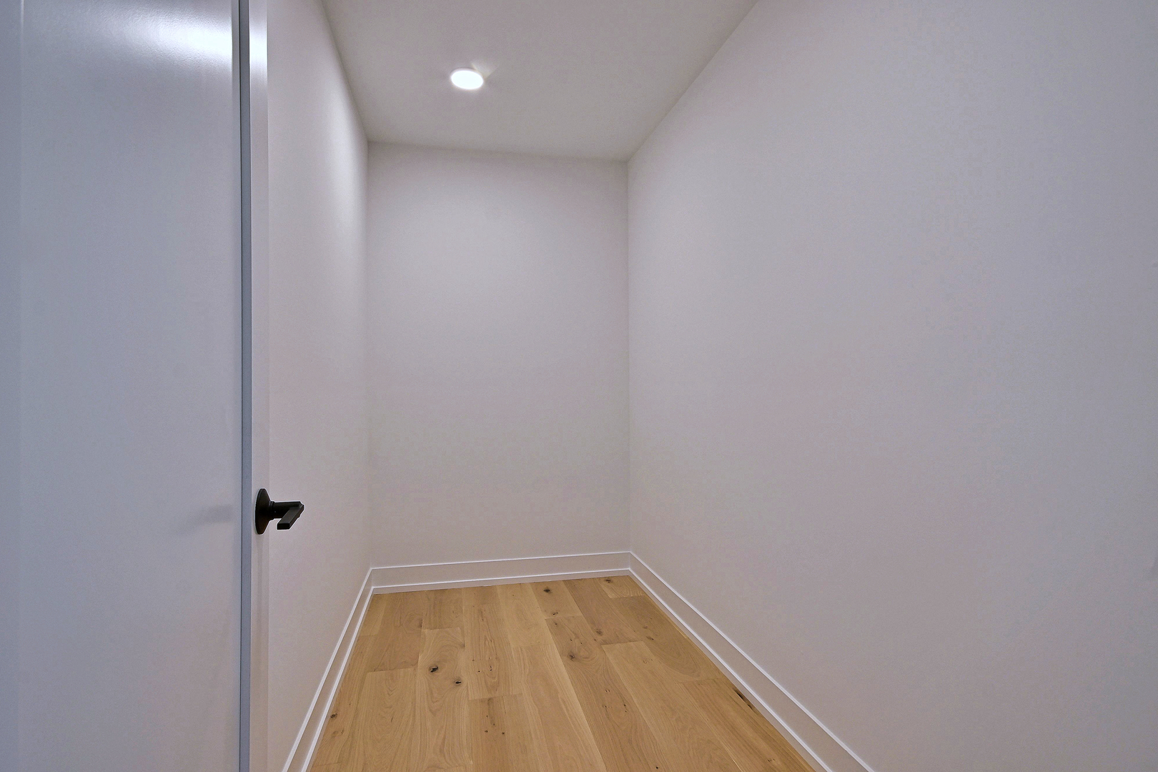 680 S Bryan Street Property Photo 25