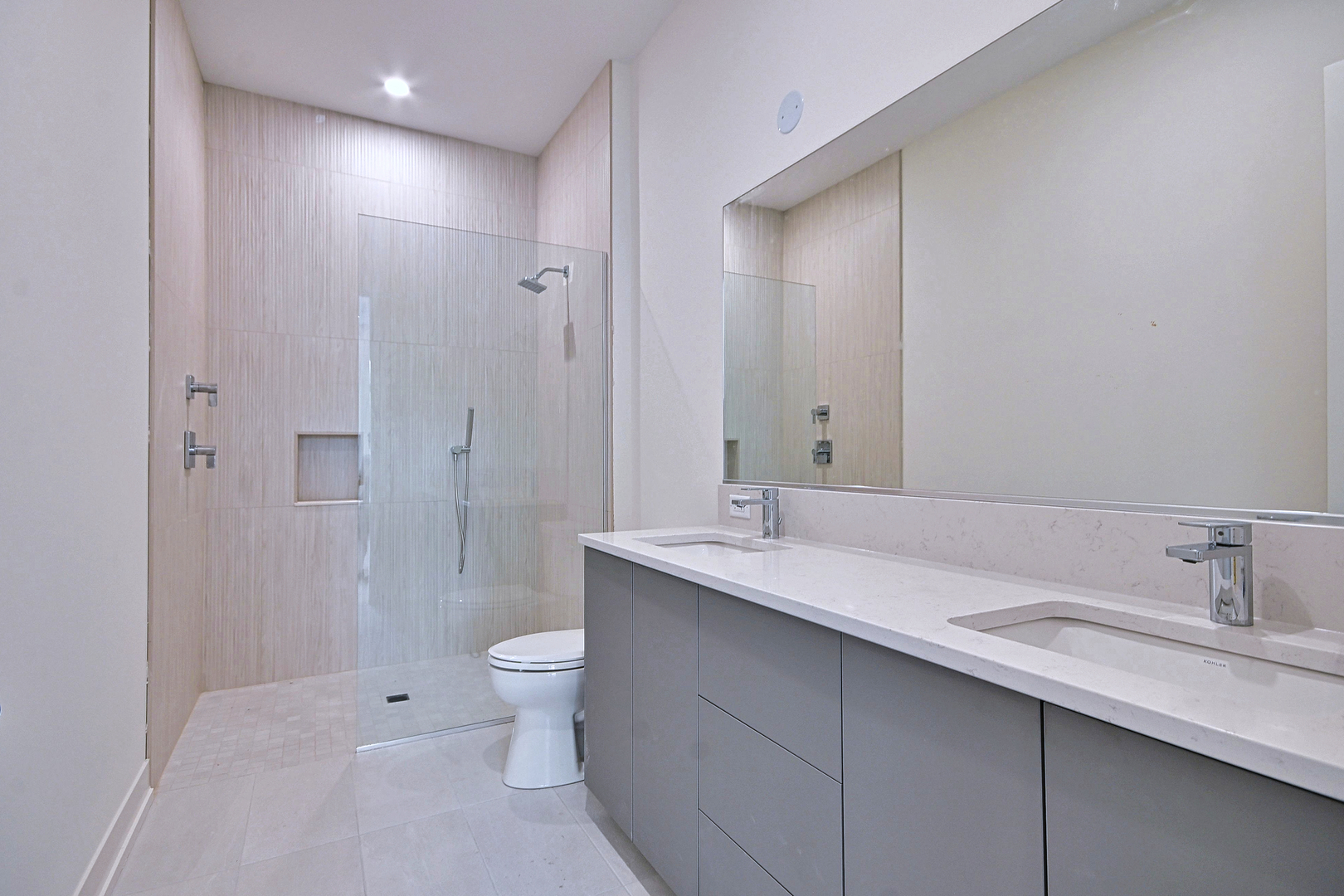 256 Addison Avenue Property Photo 7