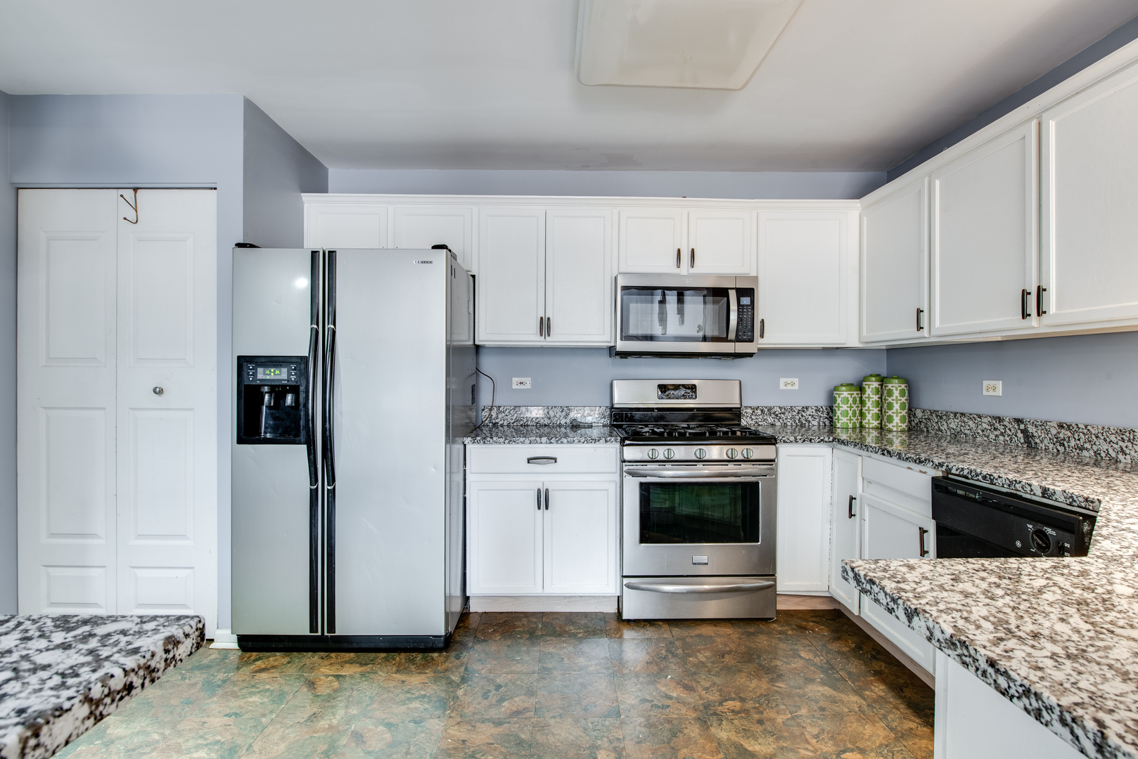 3290 Cool Springs Court Property Photo 4