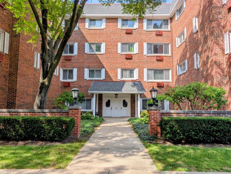 800 Washington Boulevard 305 Property Photo 1
