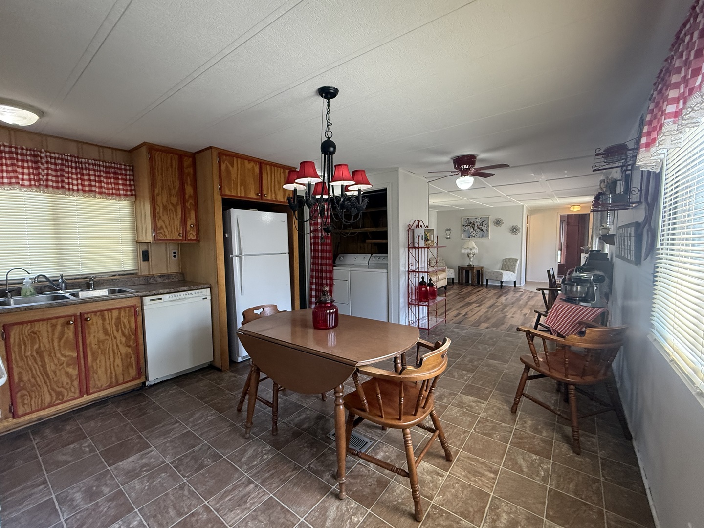 525 Moorfield Road Property Photo 12