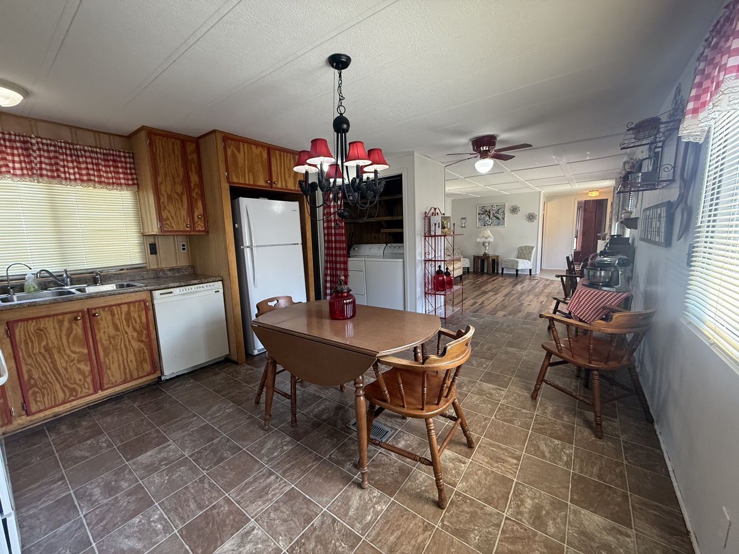 525 Moorfield Road Property Photo 13