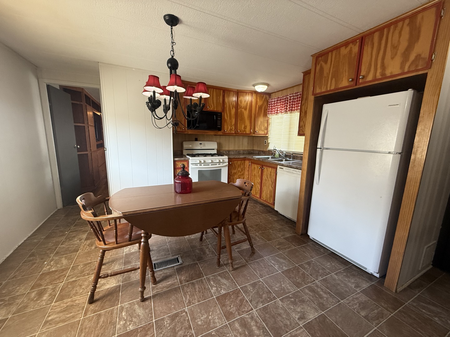 525 Moorfield Road Property Photo 14