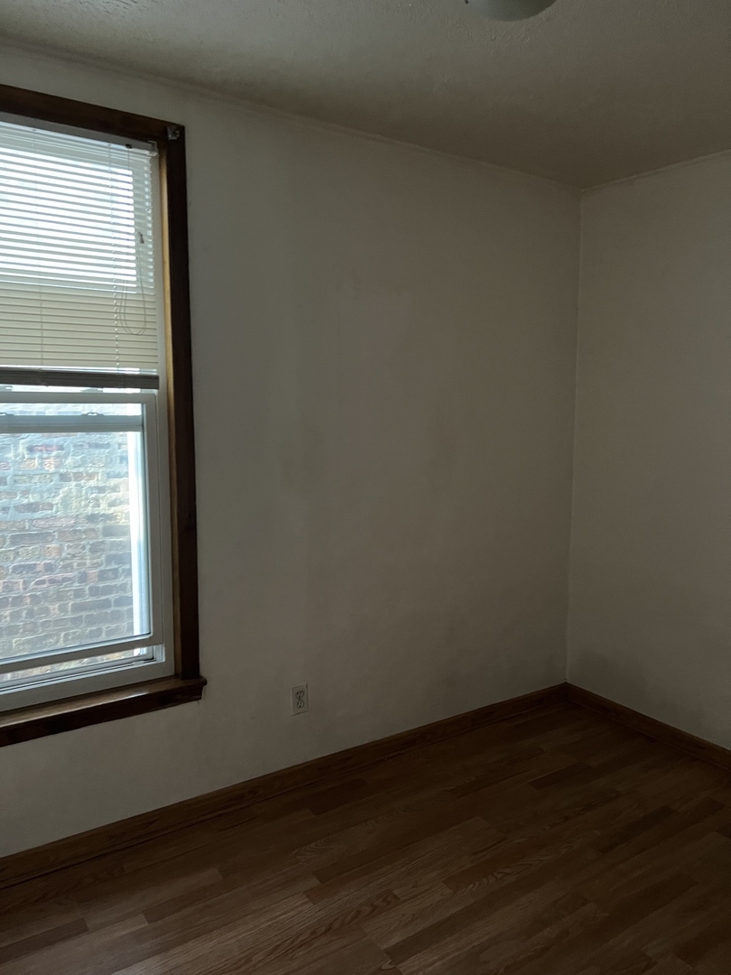 3041 S Lowe Avenue Property Photo 10
