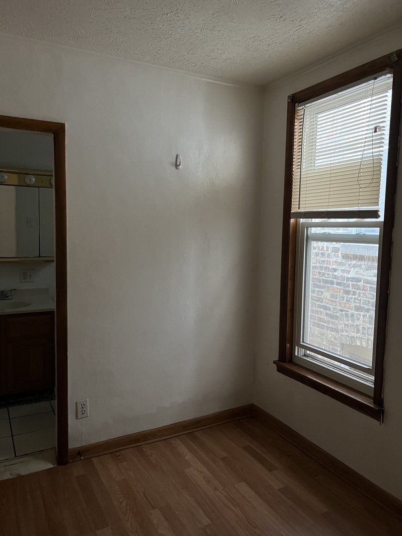 3041 S Lowe Avenue Property Photo 12