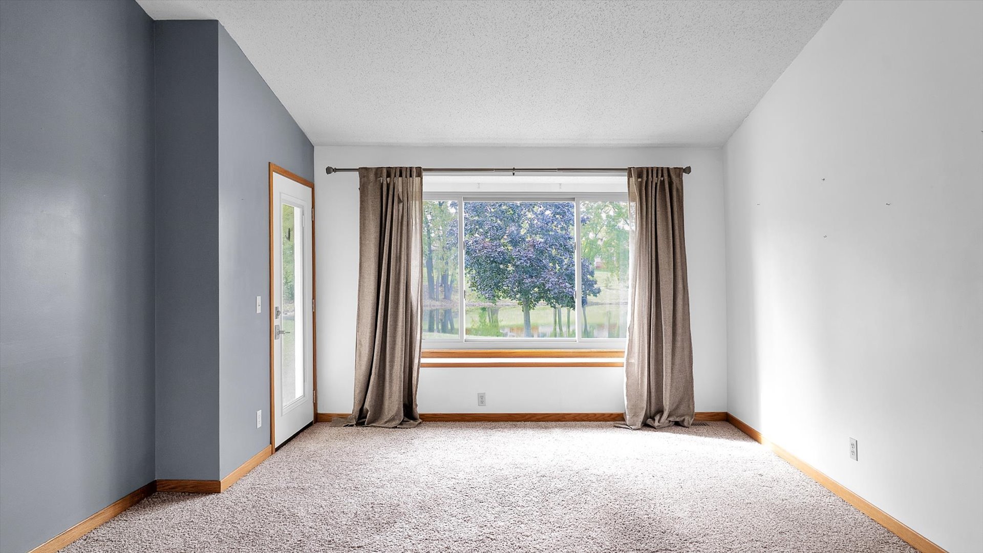 403 Clearwater Drive 403 Property Photo 6