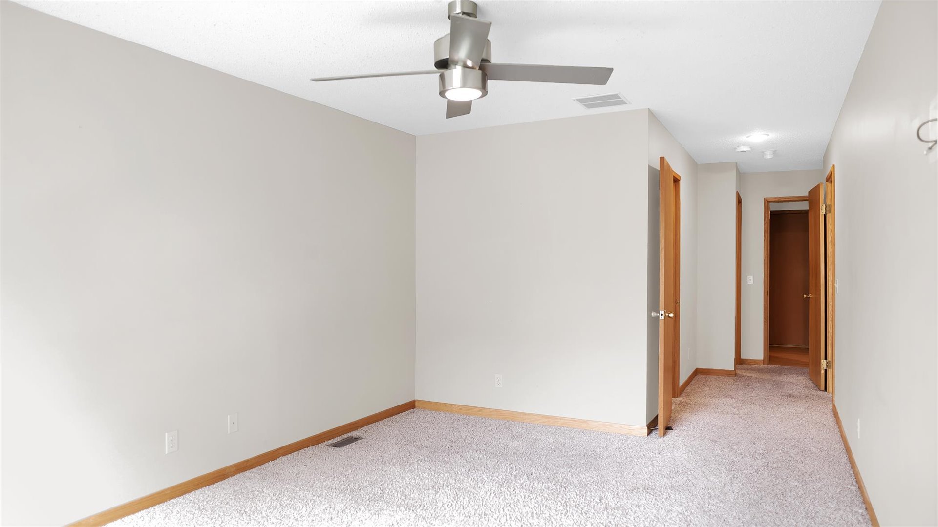 403 Clearwater Drive 403 Property Photo 20
