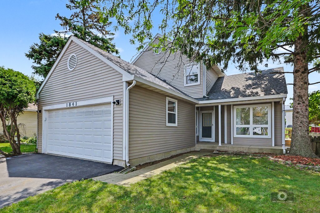 1841 Grosse Pointe Circle Property Photo 1