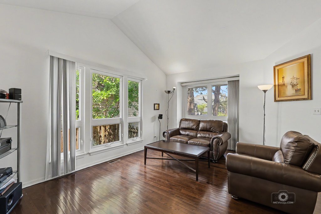 1841 Grosse Pointe Circle Property Photo 4