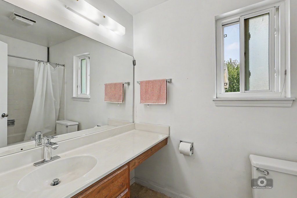 1841 Grosse Pointe Circle Property Photo 12