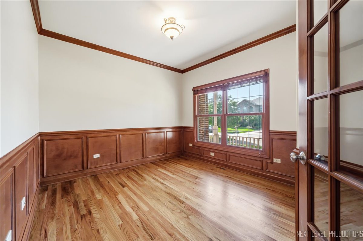 412 Deerfield Drive Property Photo 3