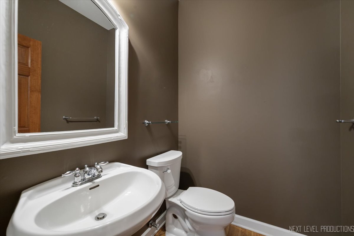 412 Deerfield Drive Property Photo 5