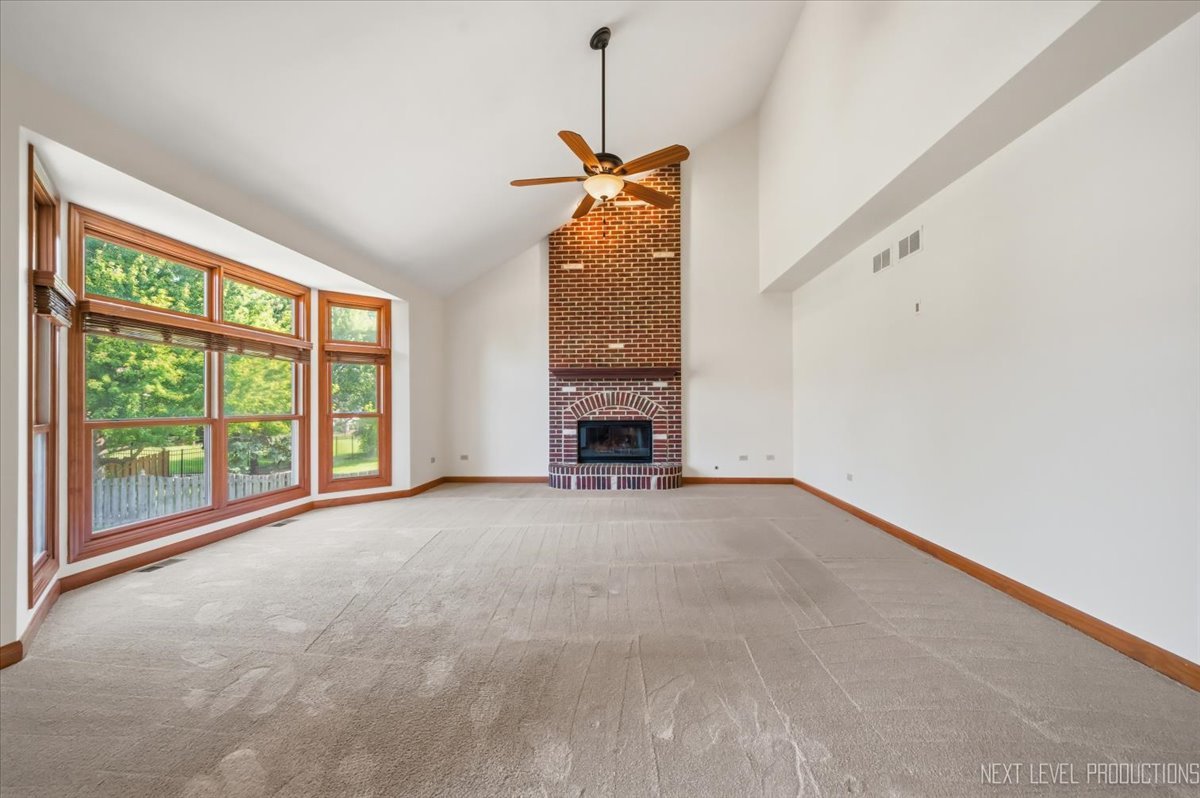 412 Deerfield Drive Property Photo 12
