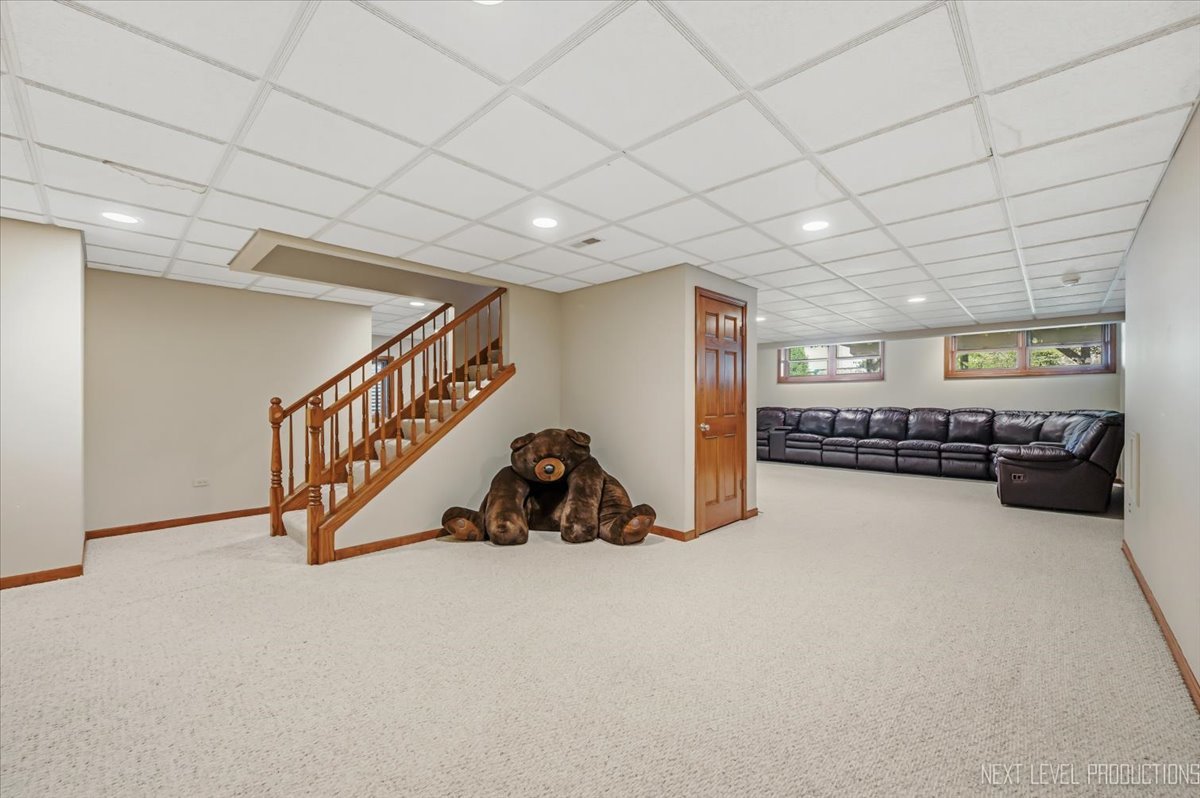 412 Deerfield Drive Property Photo 24
