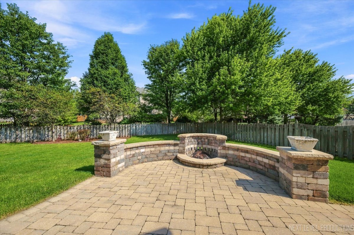 412 Deerfield Drive Property Photo 28