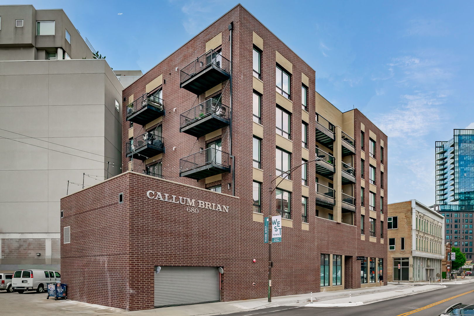 680 N Milwaukee Avenue 604 Property Photo 2