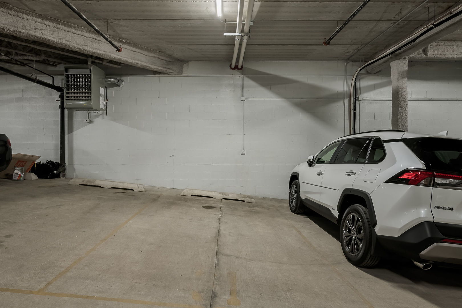680 N Milwaukee Avenue 604 Property Photo 27