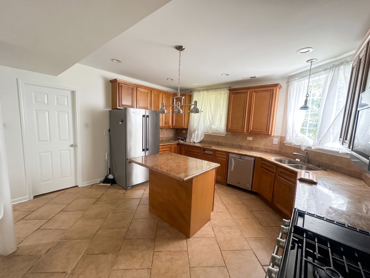 5138 S Kenwood Street Ll Property Photo 9