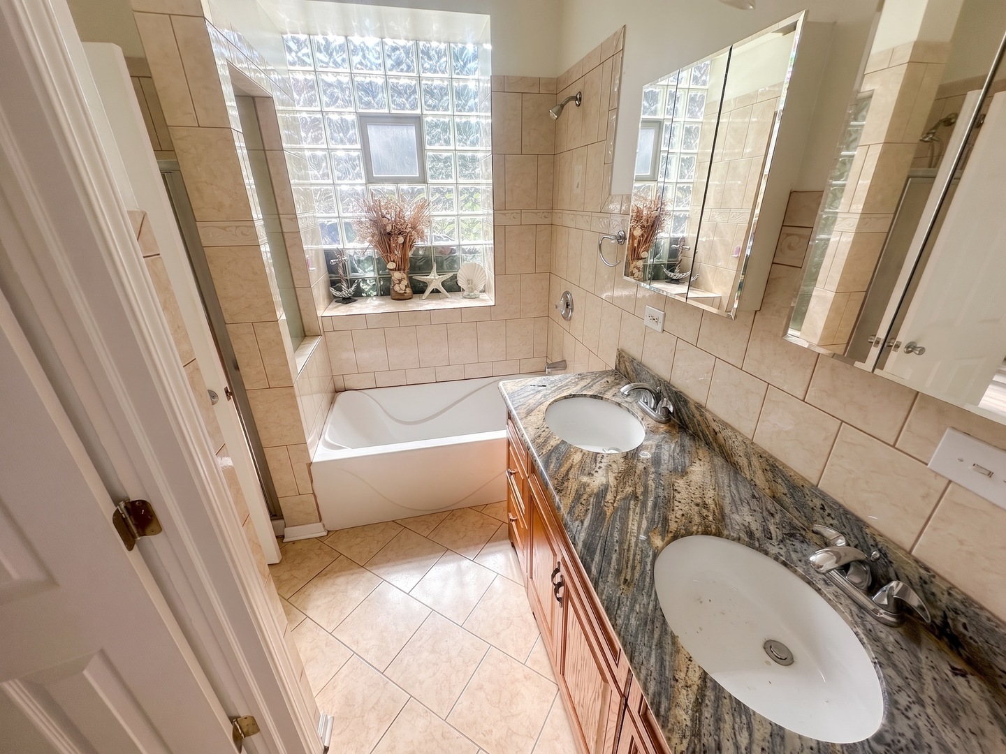 5138 S Kenwood Street Ll Property Photo 15