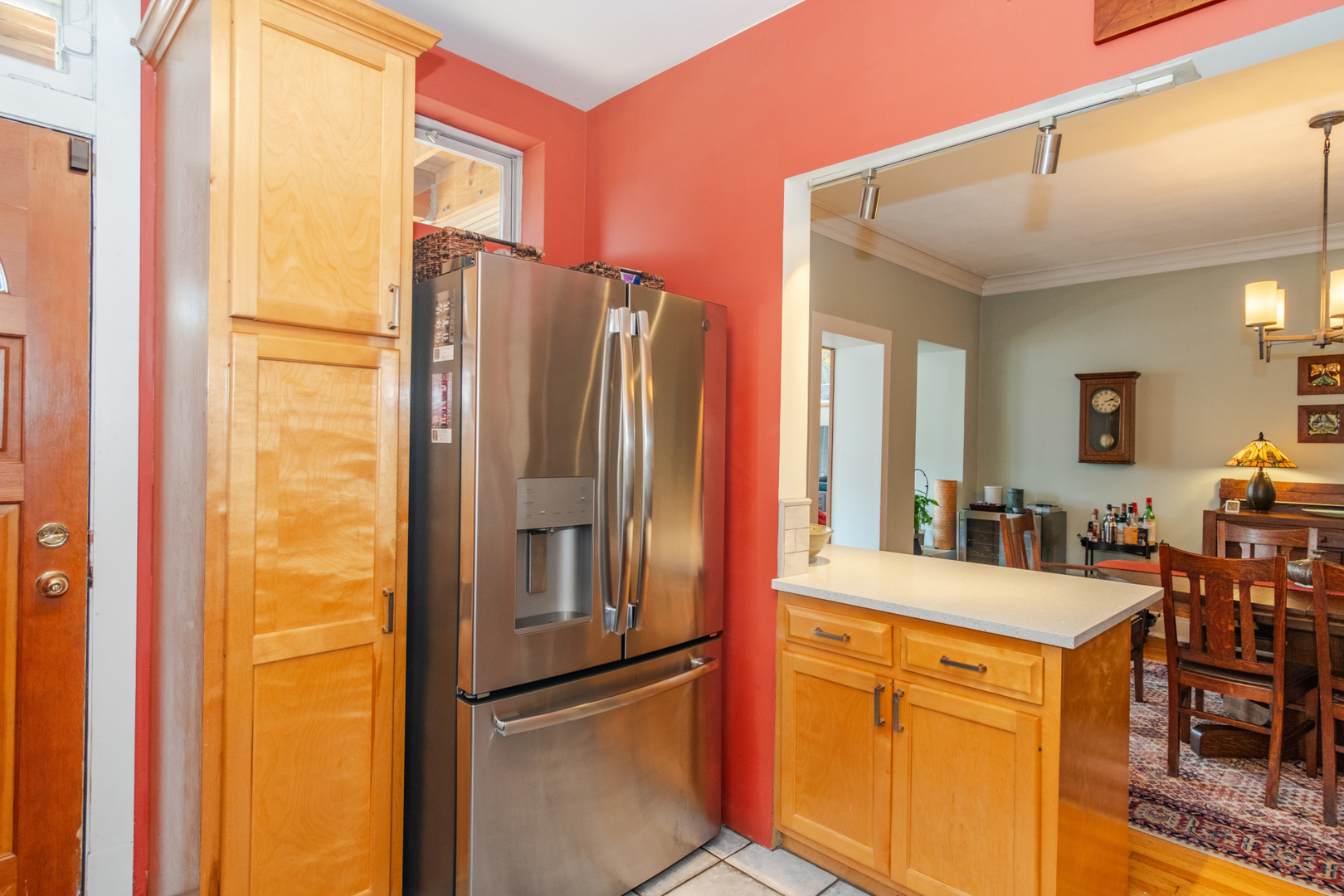 4724 N Sacramento Avenue Property Photo 7