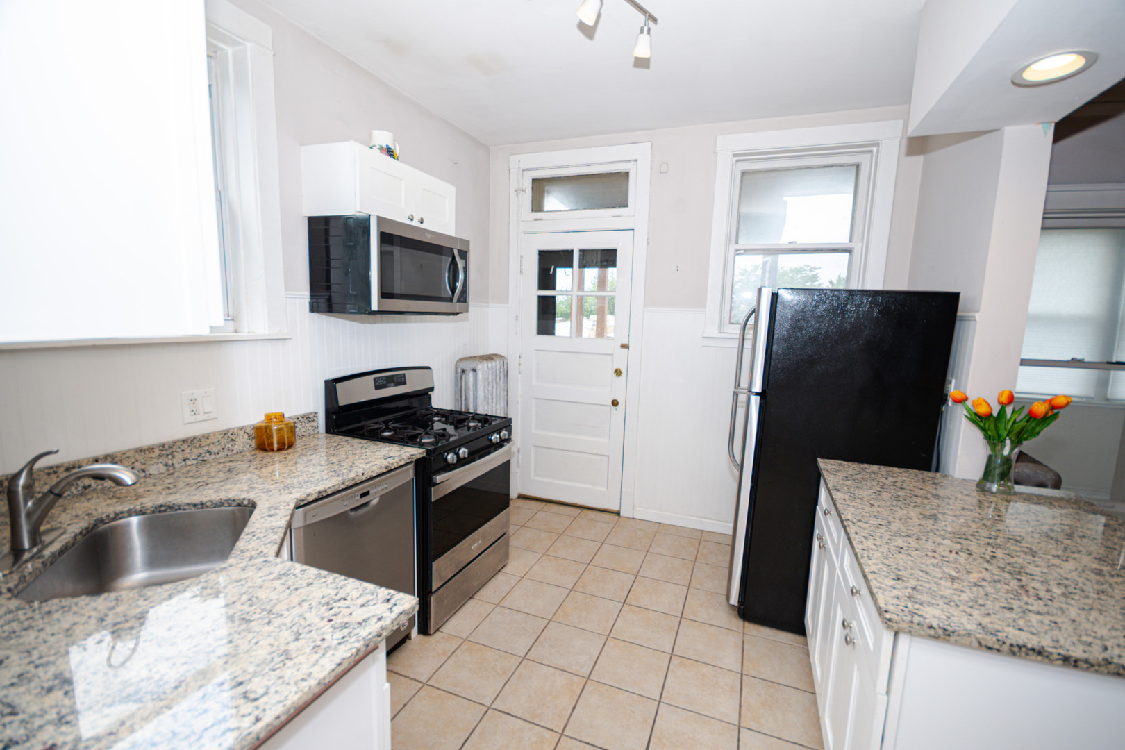 4724 N Sacramento Avenue Property Photo 16