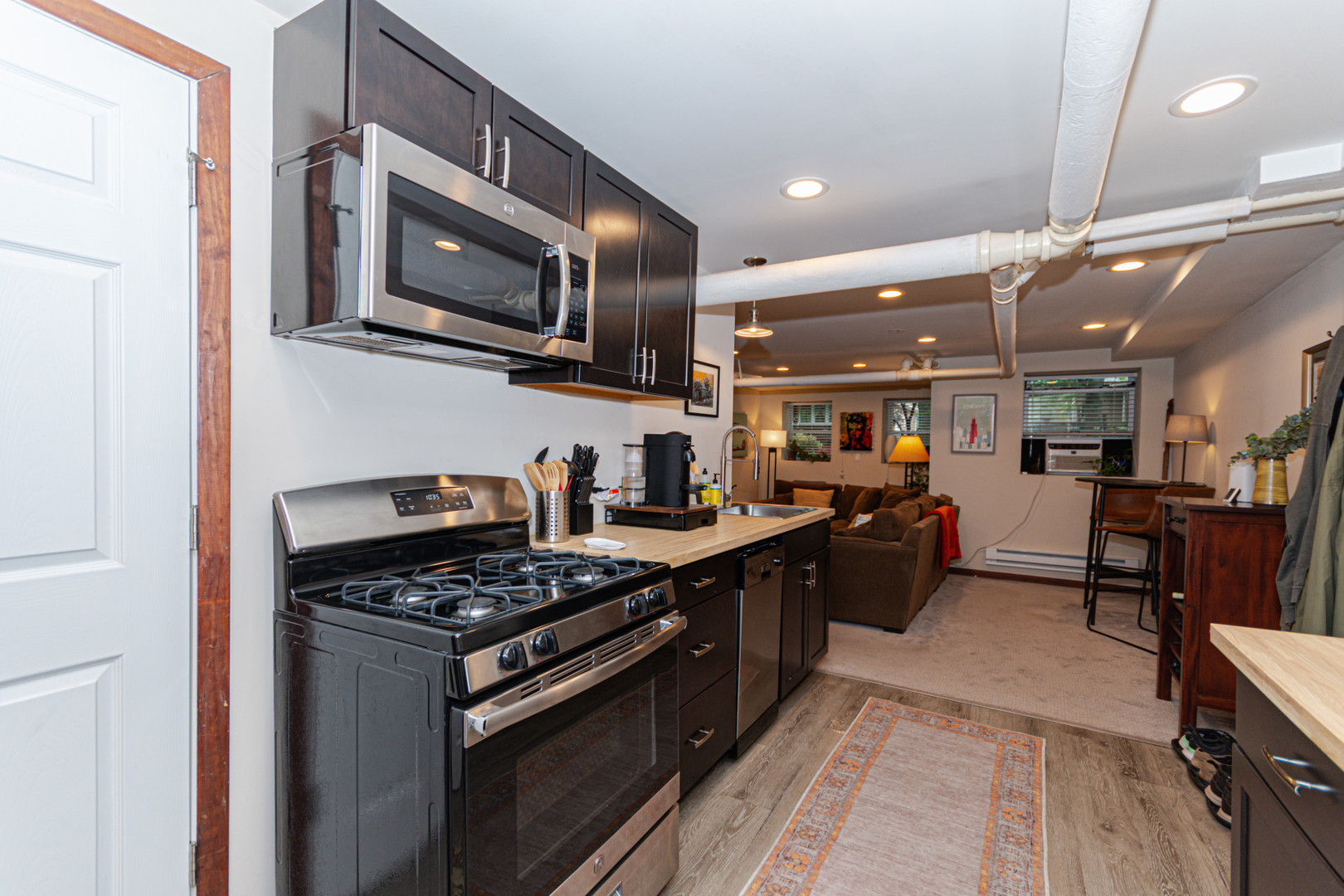 4724 N Sacramento Avenue Property Photo 28