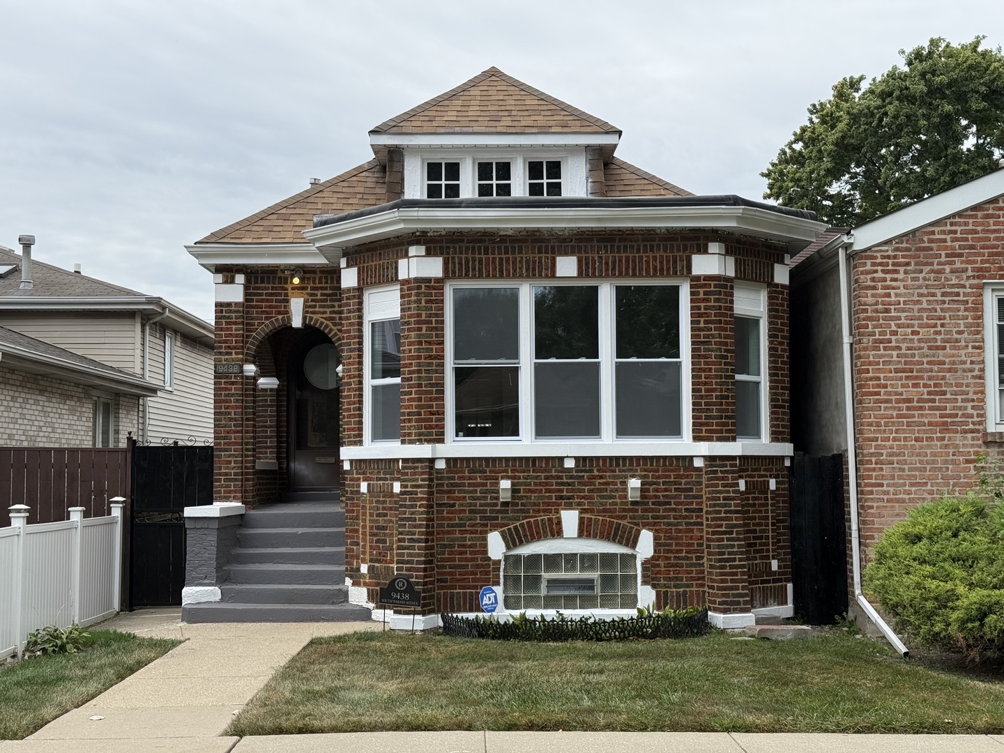 9438 S Wabash Avenue Property Photo 1