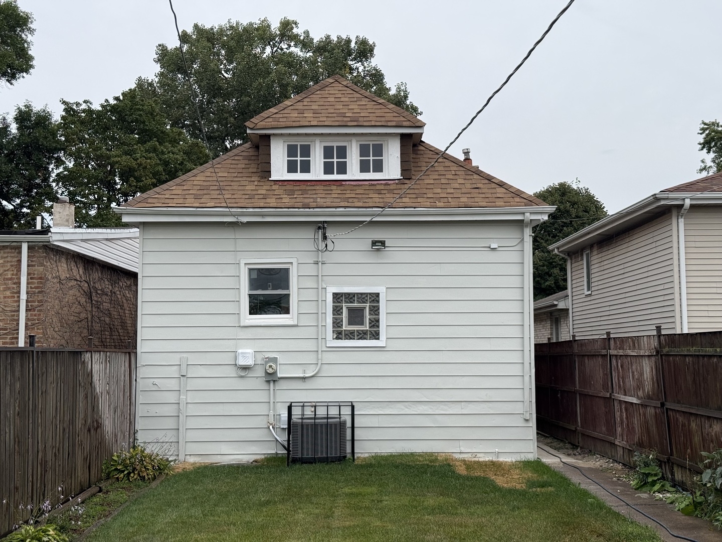 9438 S Wabash Avenue Property Photo 6