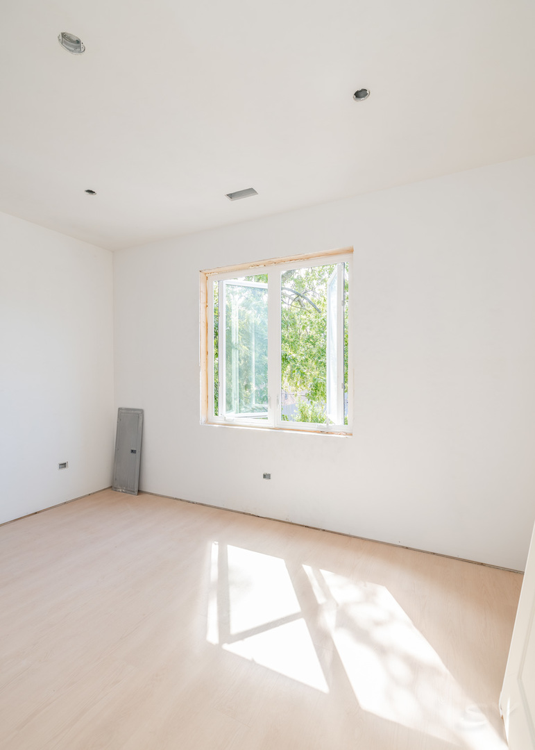 2917 W Arthington Street Property Photo 8