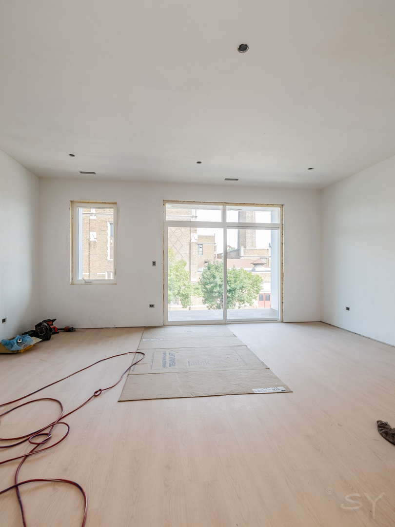 2917 W Arthington Street Property Photo 15