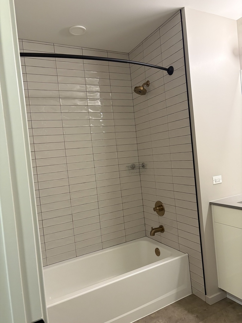 1220 W Jackson Boulevard 1006 Property Photo 10