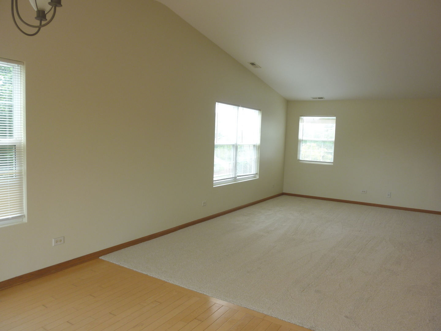 2632 Loren Lane Property Photo 5