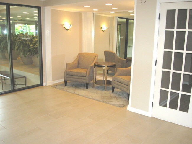 2020 Chestnut Avenue 406 Property Photo 3