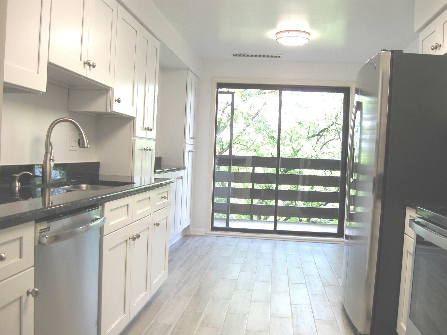 2020 Chestnut Avenue 406 Property Photo 9