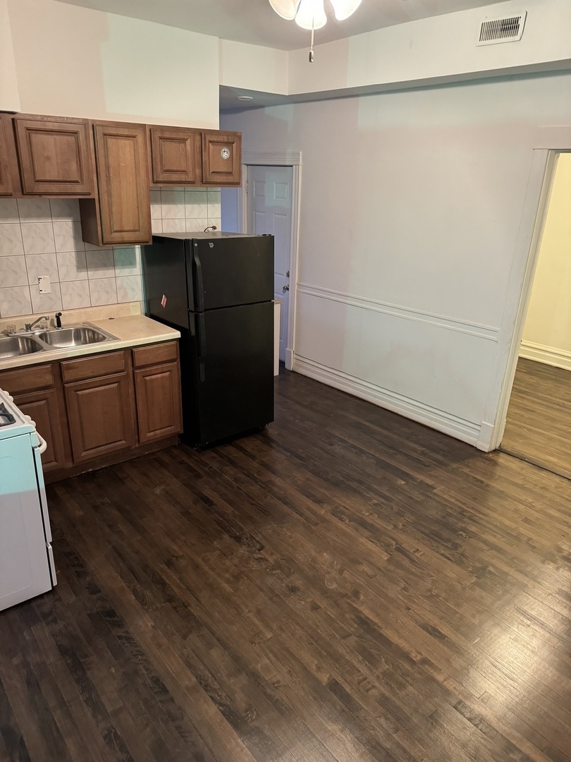 1013 N Western Avenue 2f Property Photo 6